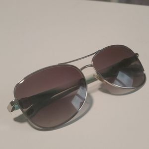 TIFFANY & CO • Sunglasses